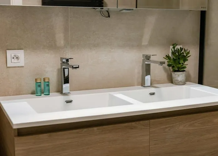 Casiola - Beautiful Overlooking The Marina With Parking Appartement *