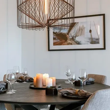 Casiola - Beautiful Overlooking The Marina With Parking Appartement