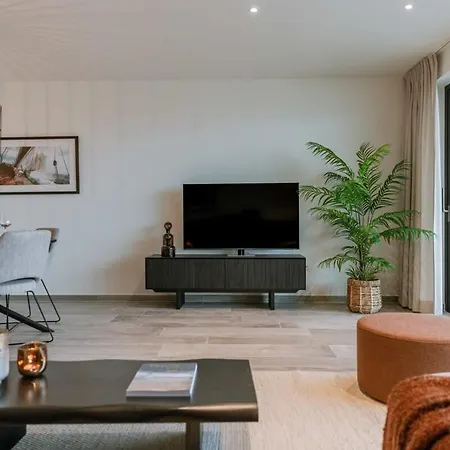 Appartement Casiola - Beautiful Overlooking The Marina With Parking Oostende