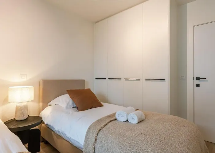 Casiola - Beautiful Overlooking The Marina With Parking Apartment *